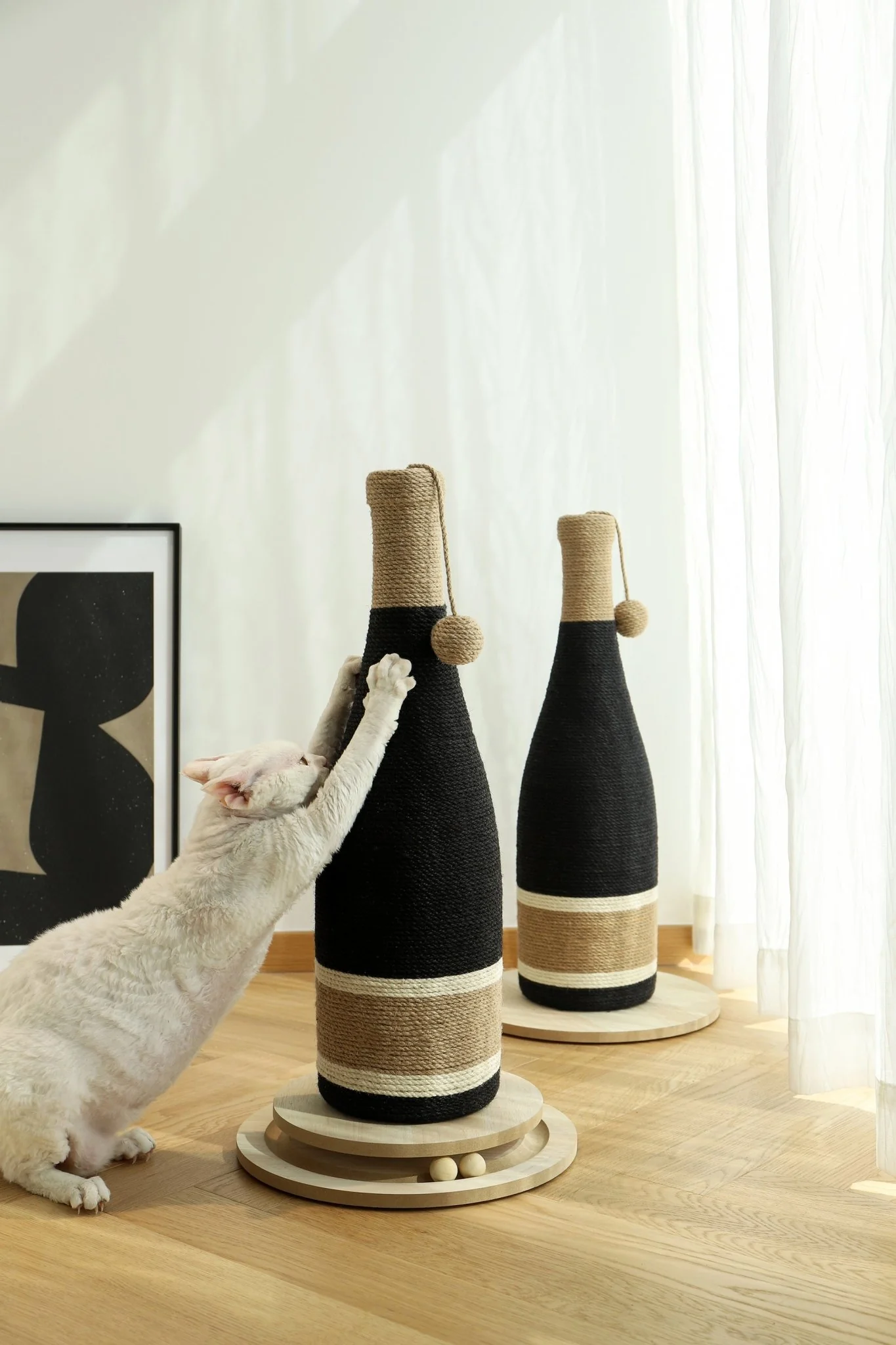Catlink Wine Bottle Cat Scratcher - Image 3